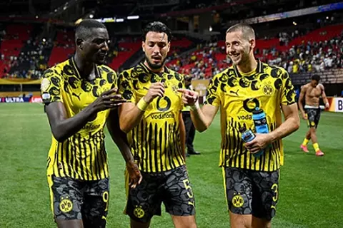 بروسيا دورتموند يخطط لضم صفقة من الدوري الإنجليزي